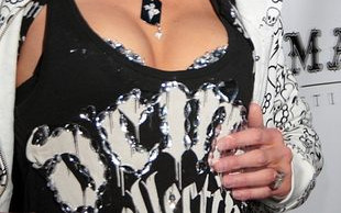 Paris Hilton szczęśliwa i zakochana