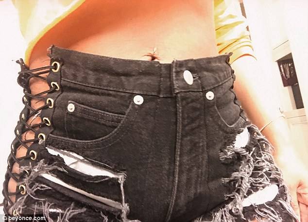 8 tygodni po urodzeniu bliźniaków Beyonce pokazała całkowicie płaski brzuch!