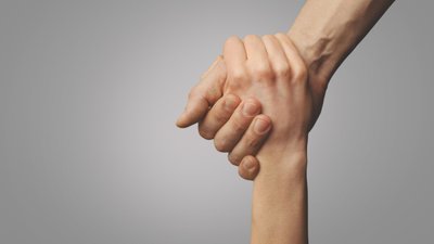 Dr Barbara Sobczak przekazuje 100 tysięcy zł na pomoc ofiarom powodzi