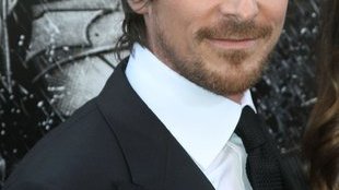 Christian Bale i Anne Hathaway mieli zginąć