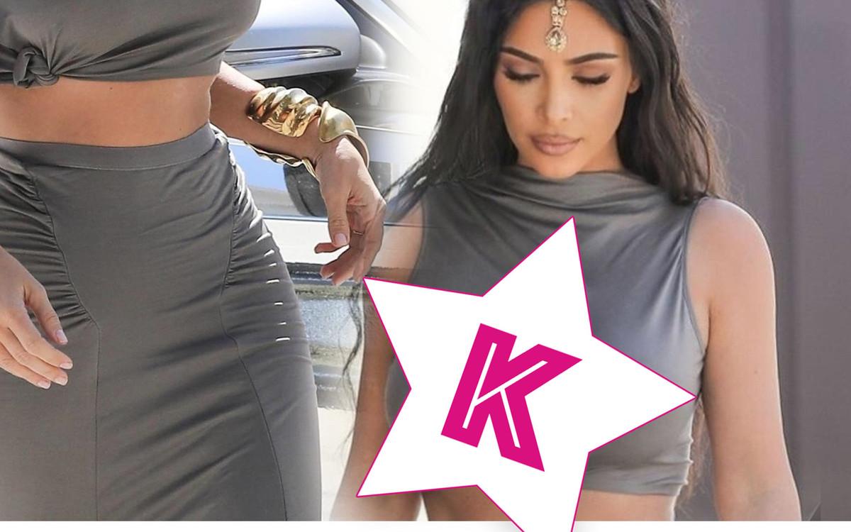 Kim Kardashian na weselu przyjaciółki pokazała się BEZ STANIKA (ZDJĘCIA)