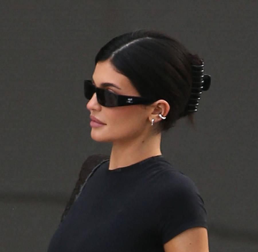 Co poprawiała sobie Kylie Jenner? Specjalista medycyny estetycznej wylicza….