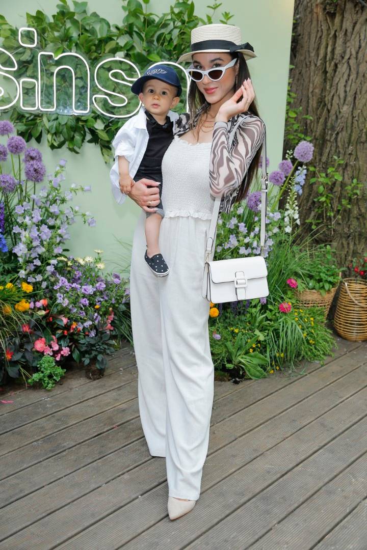 Ukwiecone gwiazdy z dziećmi na Evencie Sinsay: Wyluzowana Opozda, Maja Hyży z córeczką i ogromnym brzuszkiem, Rafał Maślak z rodziną