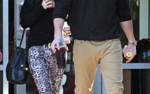 Miley Cyrus i Liam Hamsworth – przerwa na kawę (FOTO)