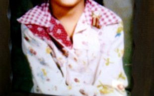 Poznajecie tę dziewczynkę? (FOTO)