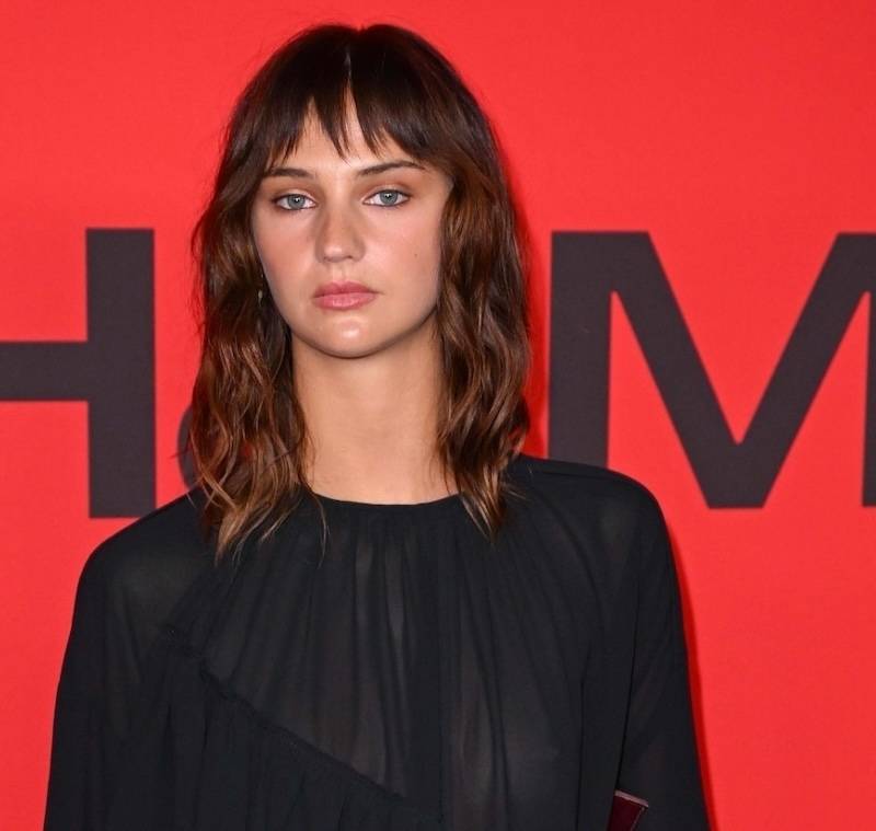 Romeo Beckham zadebiutował na London Fashion Week. W pierwszym rzędzie jego EX