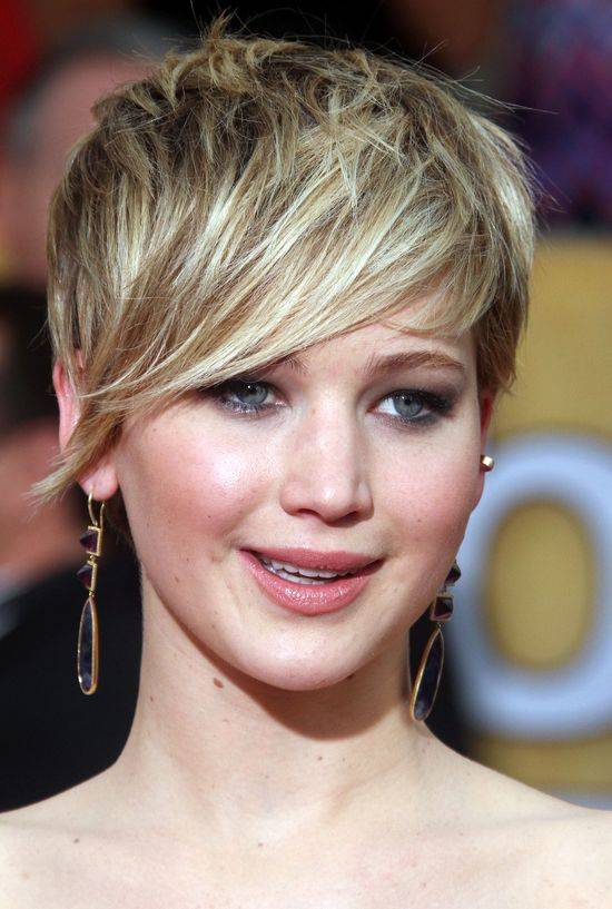 Gwiazdy w krótkich włosach