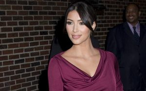 Kim Kardashian ze skaleczonym paluszkiem (FOTO)