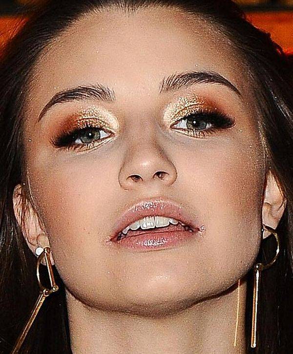 ZOOM na twarz Julii Wieniawy