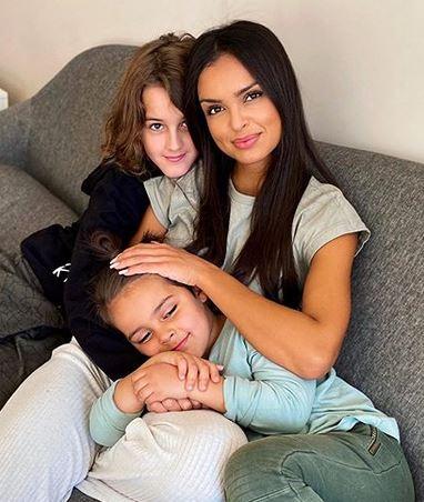 Klaudia El Dursi z dziećmi