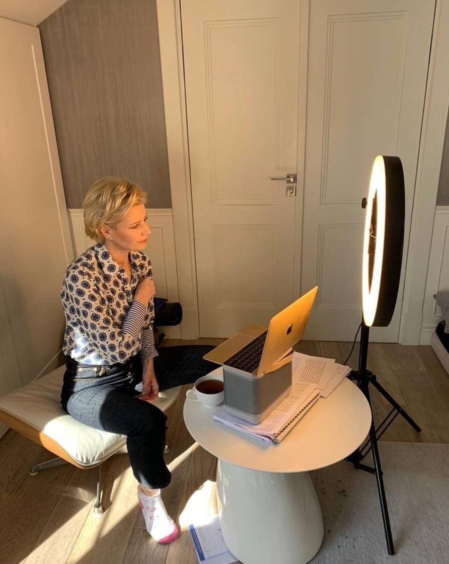 Tak mieszka Małgorzata Kożuchowska – kolorowe tapety, klasyka i elegancja oraz oryginalne detale (ZDJĘCIA)