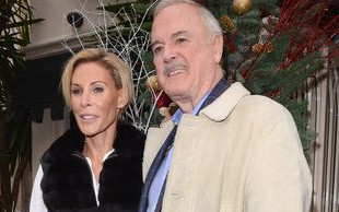 John Cleese z dystansem o swojej śmierci