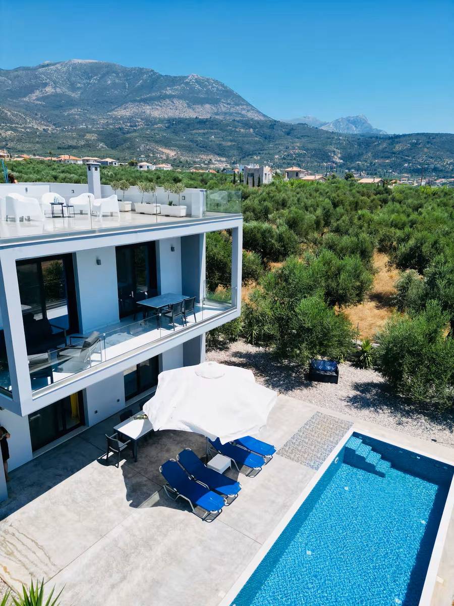 Grecka Willa Robert Gawlińskiego/zdjęcie ze strony airbnb.pl