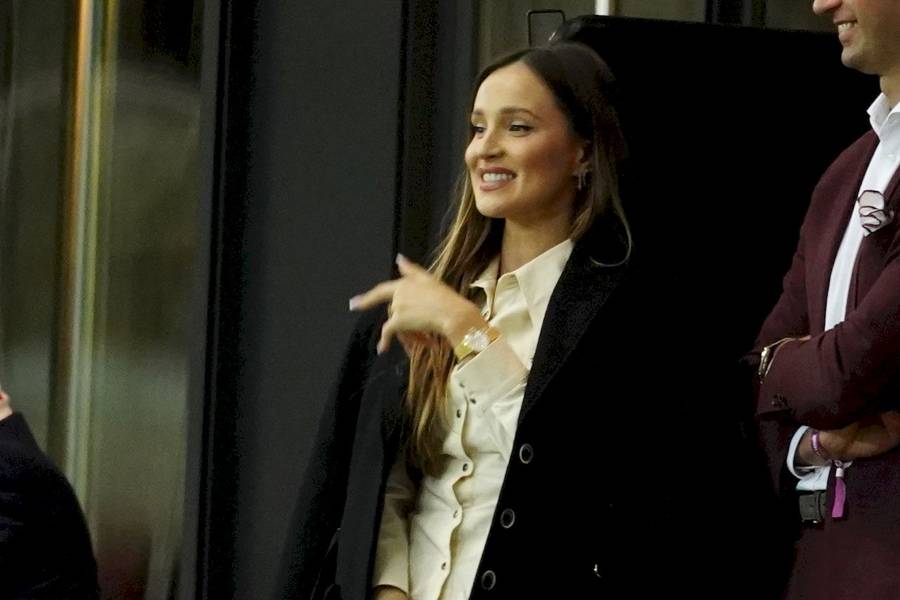 Anna Lewandowska, Marina i Zosia Ślotała kibicują Polsce na Stadionie Narodowym (ZDJĘCIA)