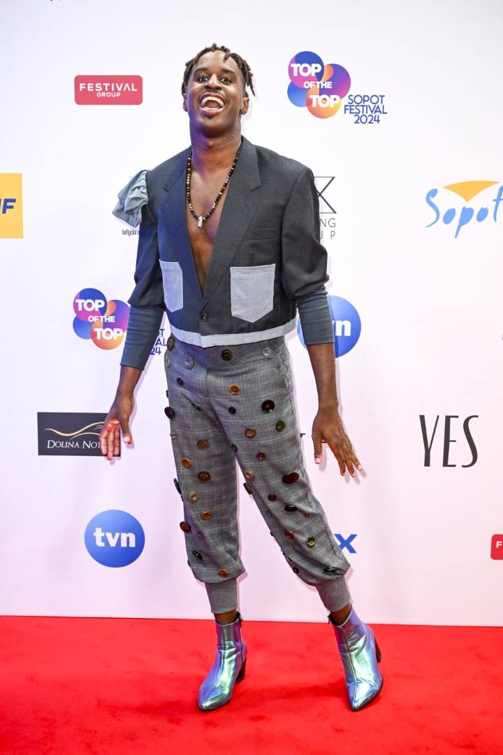 Sopot Festival 2024: Anna Dec kusi nóżką, młodzieżowy Jan Borysewicz, Monika Olejnik w prześwitującym płaszczu (FOTO)