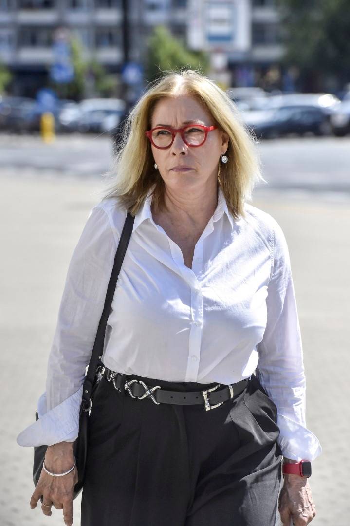 Pogrzeb Arkadiusza Tomiaka. Operatora filmowego żegnają Borys Szyc z żoną, Dorociński, Foremniak..