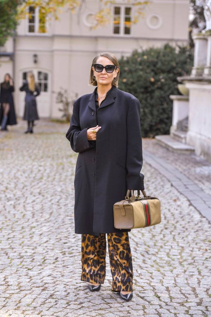 Gwiazdy na pokazie Wolińskiego: Gessler w obcisłych kolarkach, Olejnik z wycięciem pod biustem, Pisarek z głębokim dekoltem…