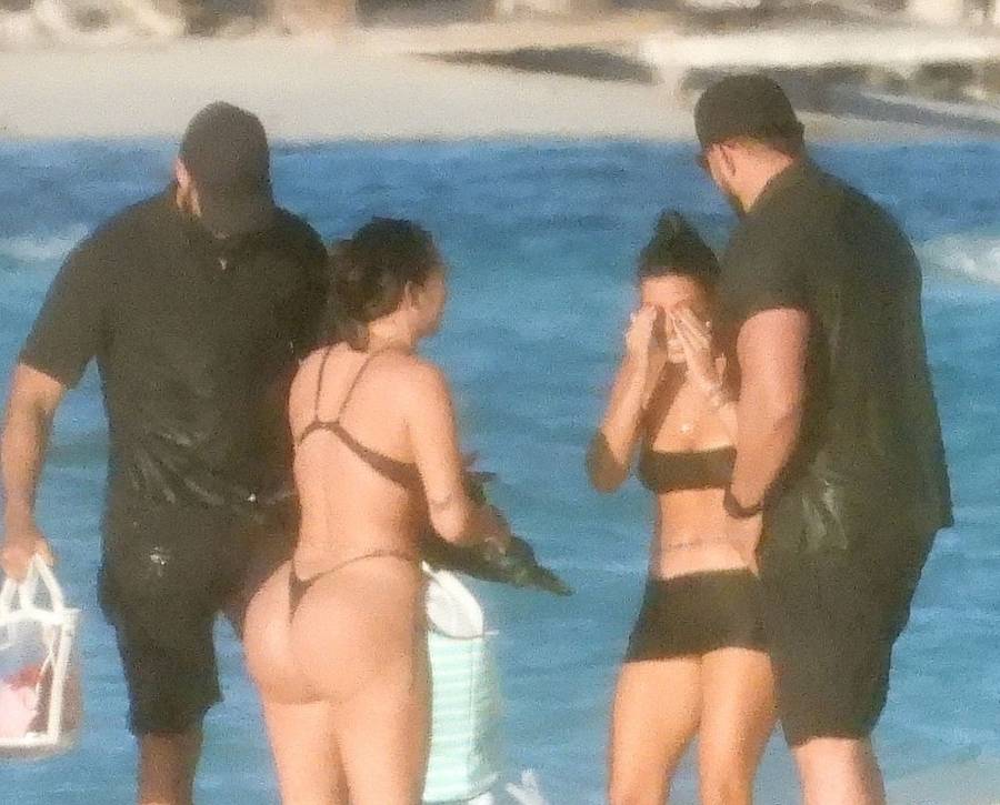 Kim i Kourtney w Turks and Caicos