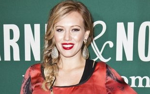 Hilary Duff zaczyna się zaokrąglać (FOTO)