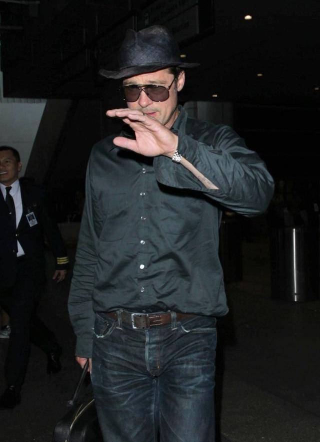 Jak Angelina Jolie powiedziała Pittowi o rozwodzie?