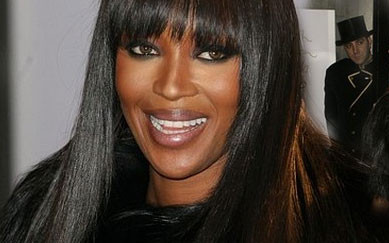 Naomi Campbell z matką – jak siostry! (FOTO)