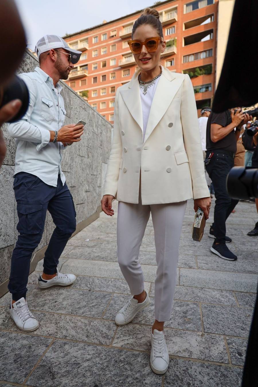 Uwaga gorący TREND! W TAKICH butach będą tej jesieni chodzić modne dziewczyny