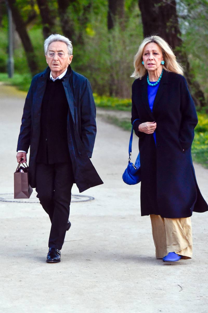 ZAMOŻNI celebryci pojawili się na kolacji charytatywnej. Lewandowska i Przetakiewicz doleciały helikopterem