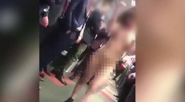 a-naga-pracownica-call-center-g-R1