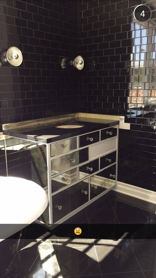 Gdzie gwiazdy trzymają swoje ubrania i buty?