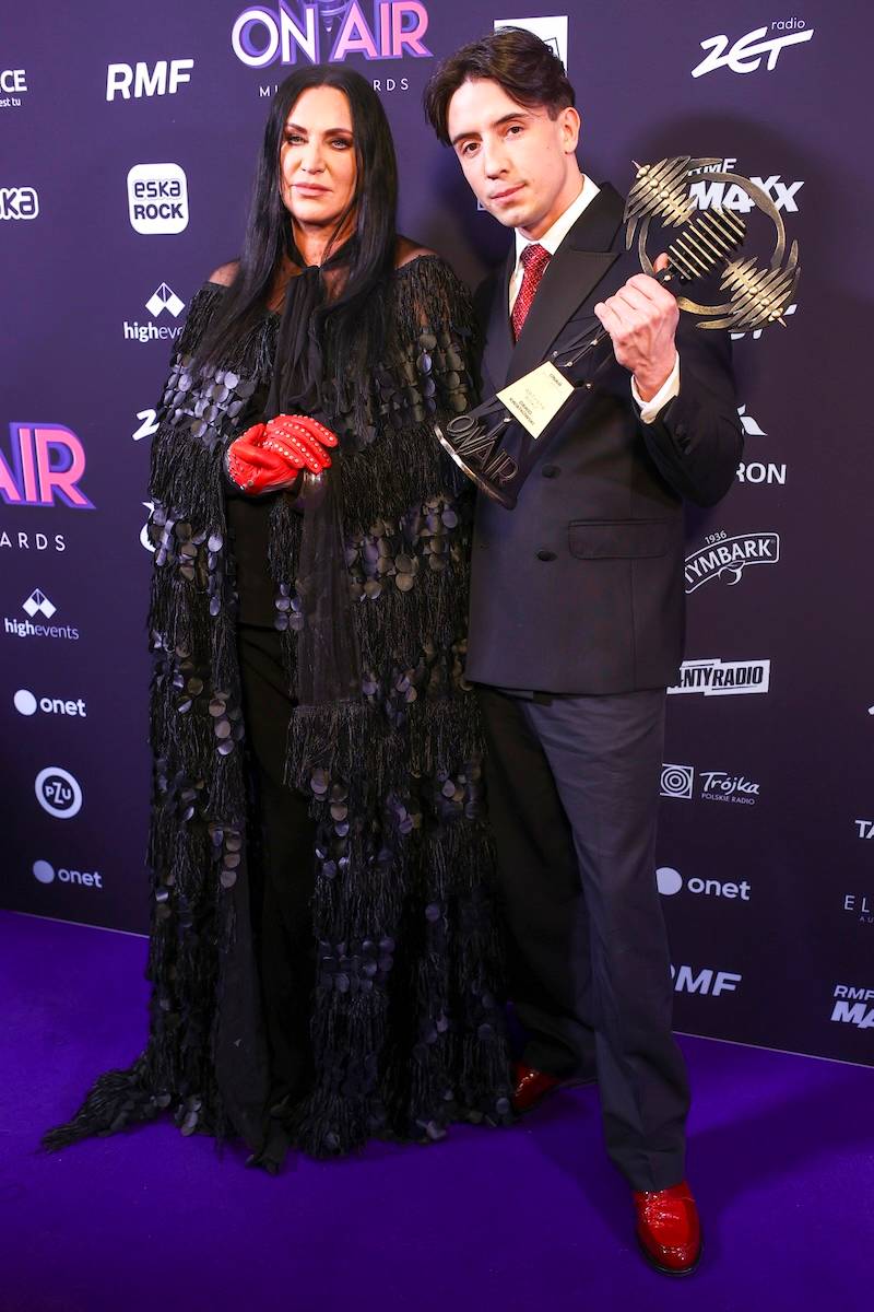 Szalone stylizacje gwiazd na “On Air Music Awards 2025”! Agnieszka Chylińska, OGNISTA Sarsa, Kayah (FOTO)