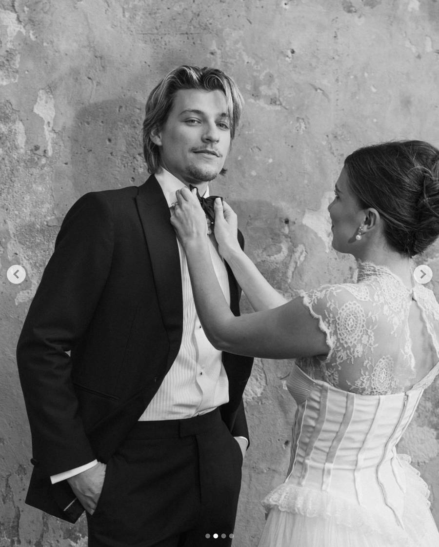 Tak wyglądał ślub Millie Bobby Brown i Jake’a Bongioviego! Do sieci trafiły zdjęcia z sekretnej ceremonii w Toskanii (FOTO)