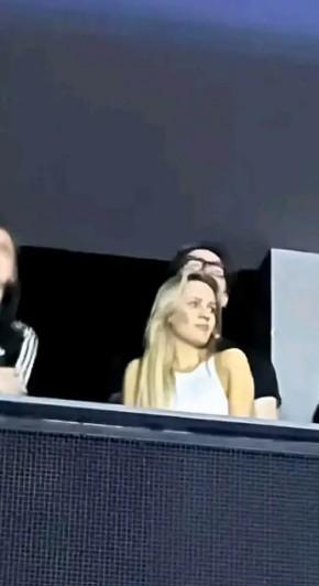 Czułości Bagiego i Magdy Tarnowskiej na koncercie, fot. TikTok.com