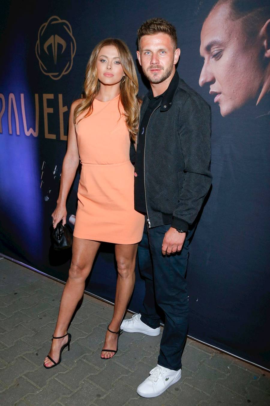 Joanna Opozda i Antek Królikowski - aktorka w seksownej mini