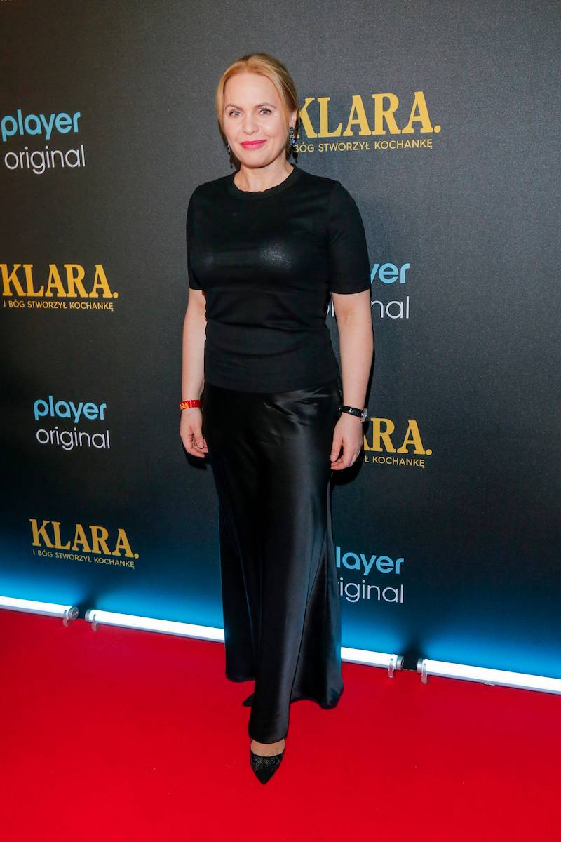 Gwiazdy serialu “KLARA”: Izabela Kuna pozuje z mężem na ściance, Gorczyca i Czeczot nie byli gorsi