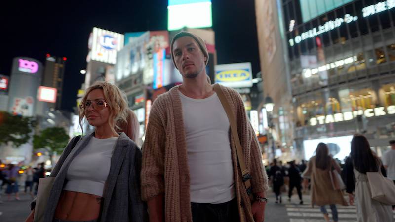 Nowy serial Amazona z Blanką Lipińską. Tak prezentuje się pisarka z ukochanym na pierwszych zdjęciach