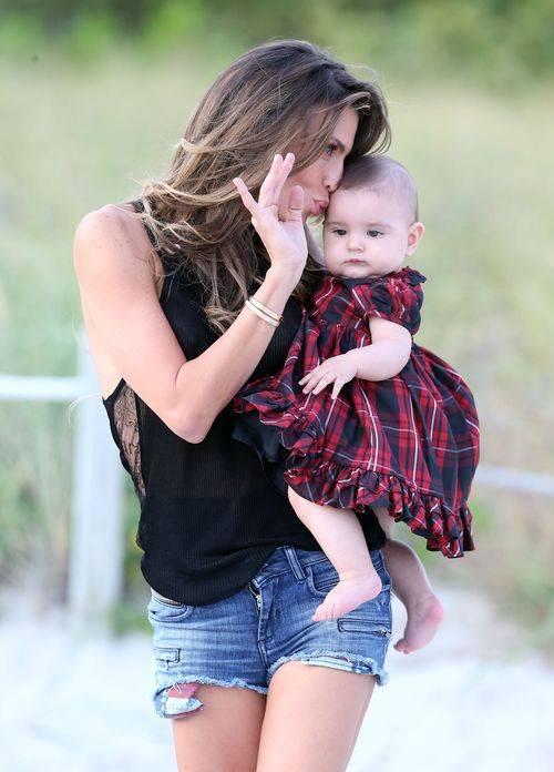 Claudia Galanti chwali się sztucznym biustem