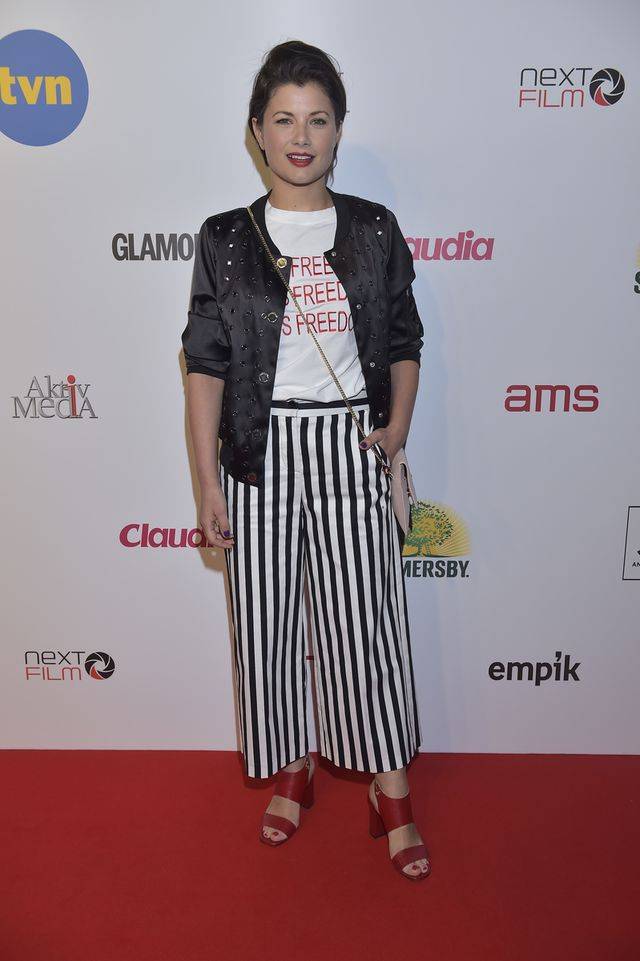 Julia Wieniawa w seksownej mini na premierze Kobiety sukcesu