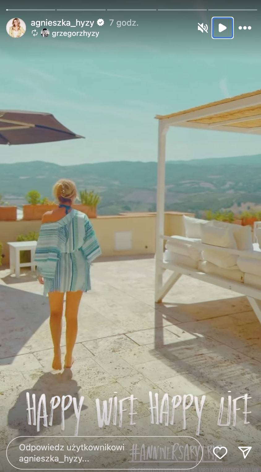 Agnieszka i Grzegorz Hyży celebrują 10. rocznicę ślubu! Małżeństwo wybrało bajkową scenerię (FOTO)