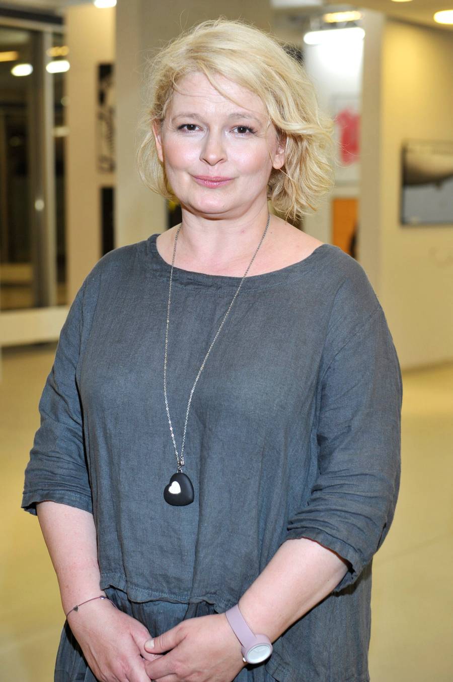 Szokujące stawki w „M jak miłość”! Tyle naprawdę zarabiają gwiazdy serialu. Co z Cichopek?