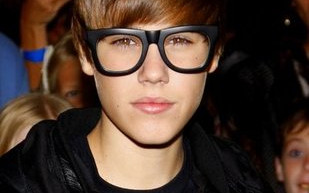 Justin Bieber zostawia masę pieniędzy u fryzjerki