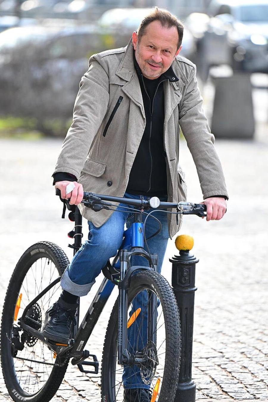 Plejada gwiazd w “DDTVN”! Elegancki Paweł Wilczak, Ralph Kaminski  w uroczym szaliczku…