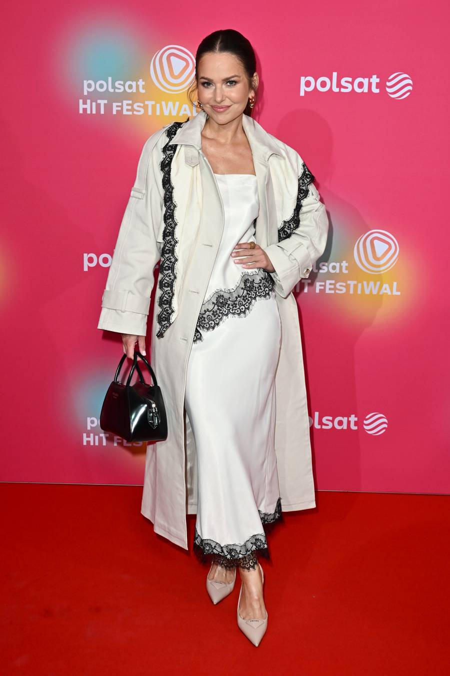 Paulina Sykut-Jeżyna na ściance Polsat Hit Festiwal, fot. AKPA