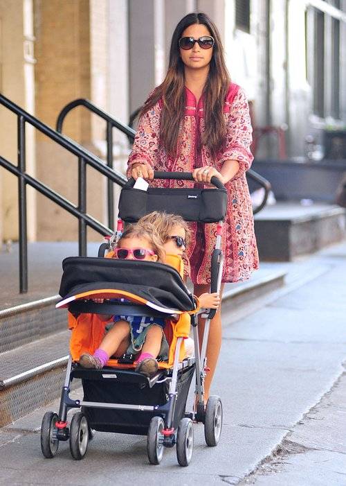 Camila Alves zabiera wszystkie swoje dzieci na spacer