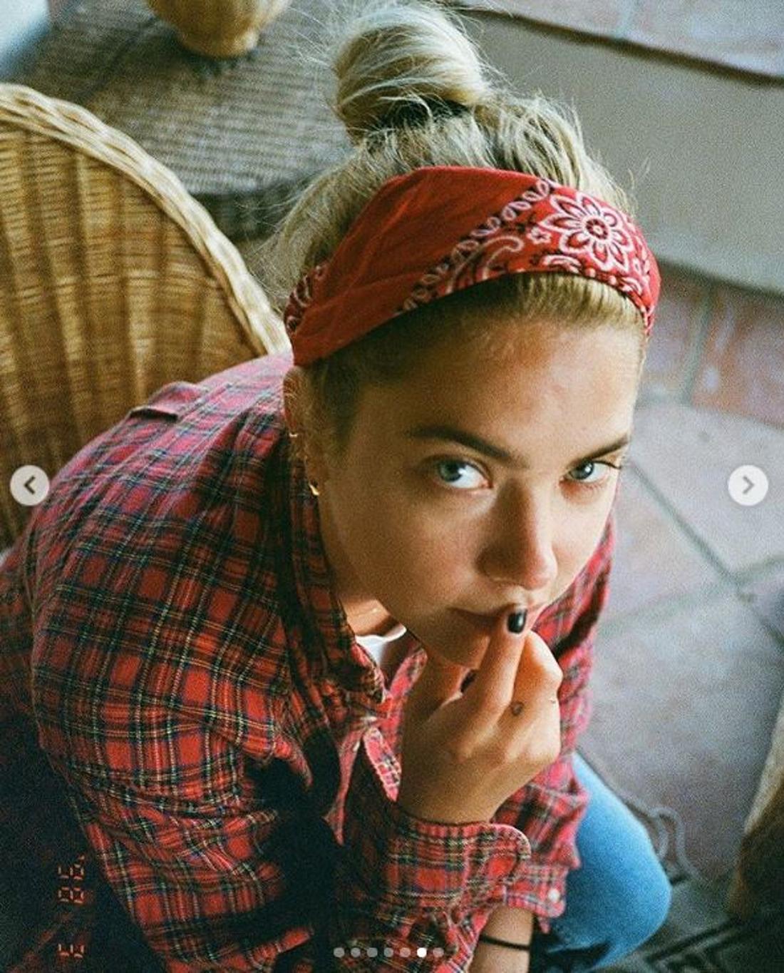 Cara Delevingne, Ashley Benson