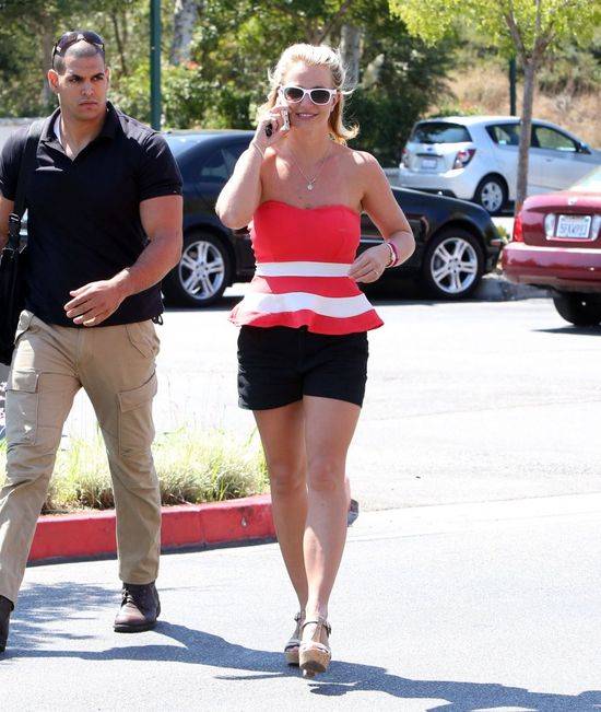 Britney Spears nie zachwyca bez retuszu?