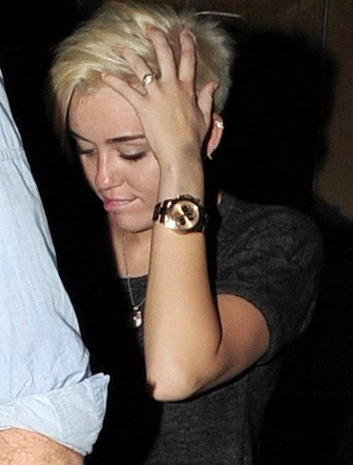 Miley Cyrus na koncercie ojca