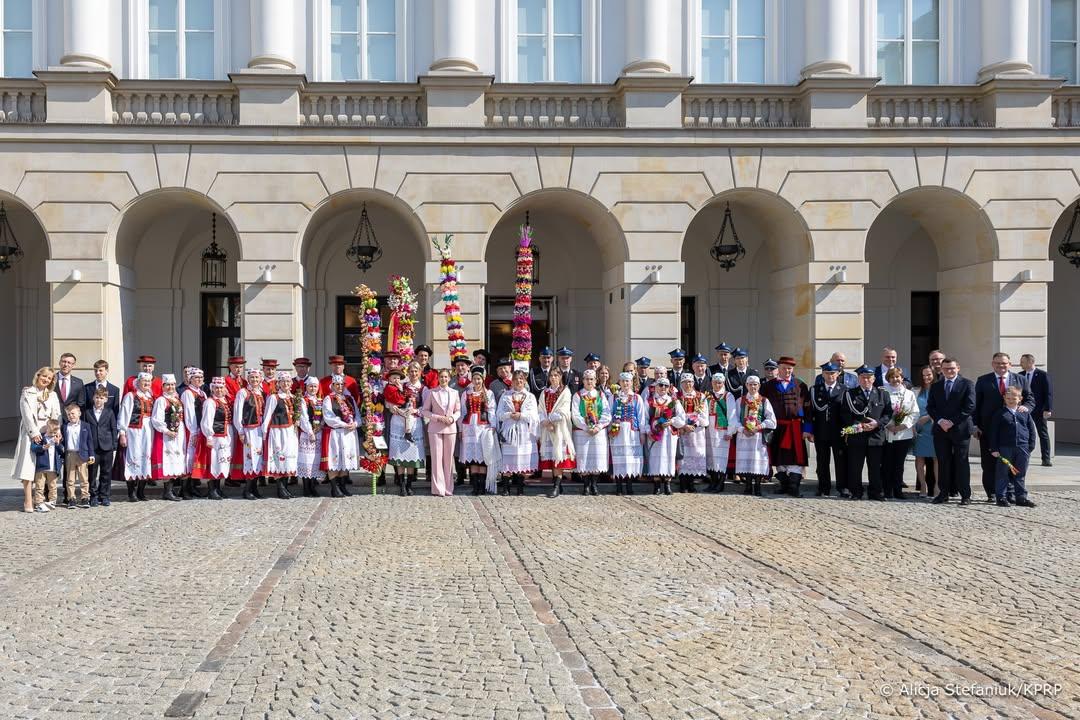 Marta Nawrocka w Niedzielę Palmową, fot. Instagram