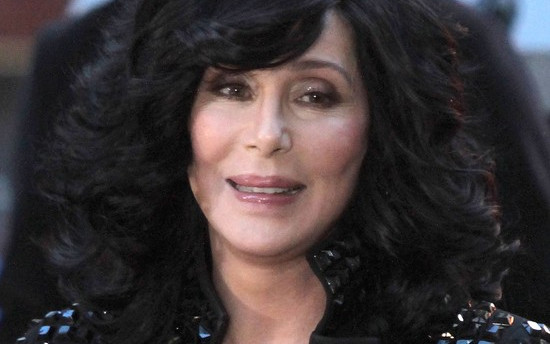 Wow! 76-letnia Cher zachwyciła doskonałą figurą podczas finału pokazu Balmain