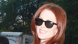 Z domu Julianne Moore skradziono biżuterię