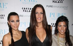 Kim i Kourtney w roli druhen Khloe